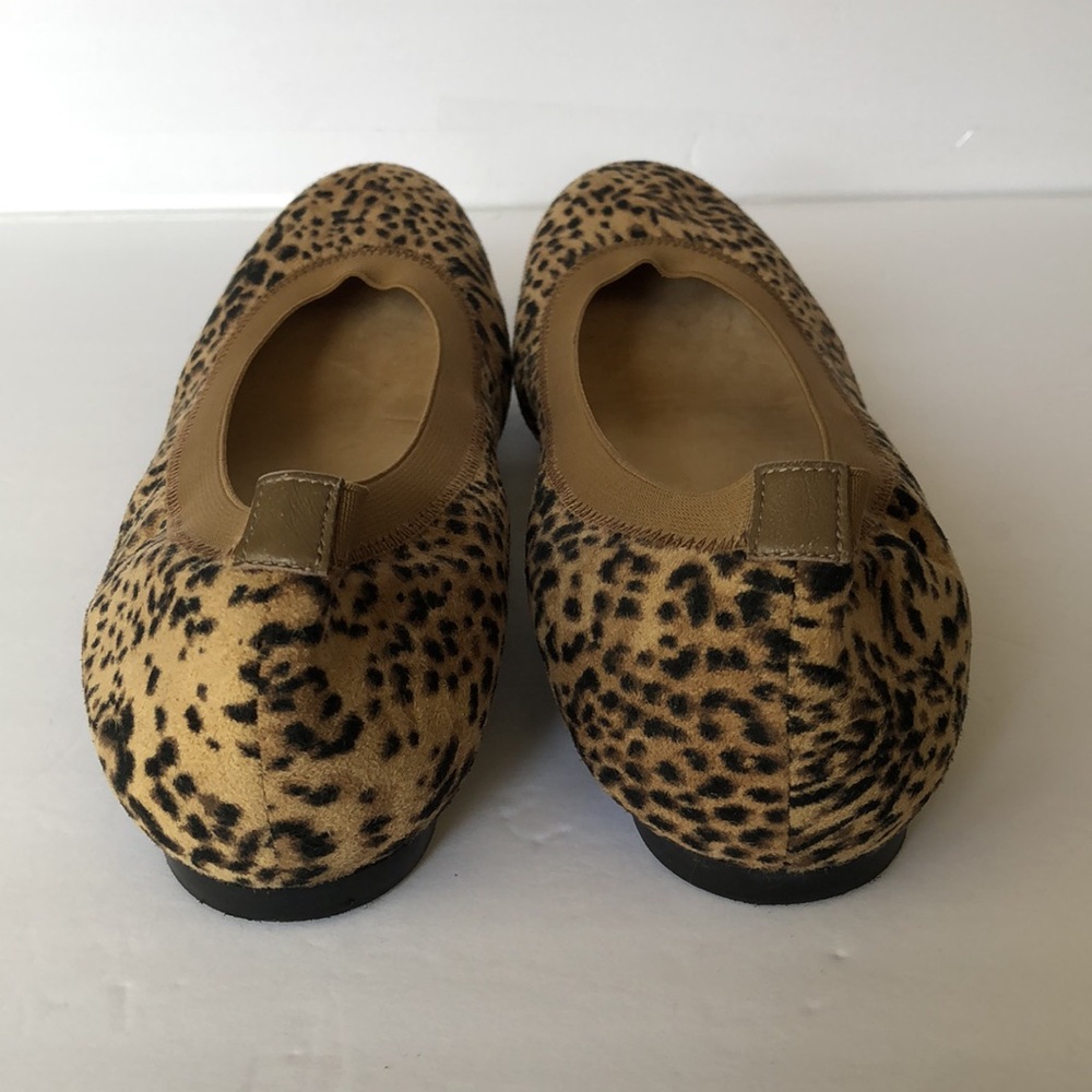 Stuart Weitzman Tan and Brown Suede Flats - Picture 3 of 7